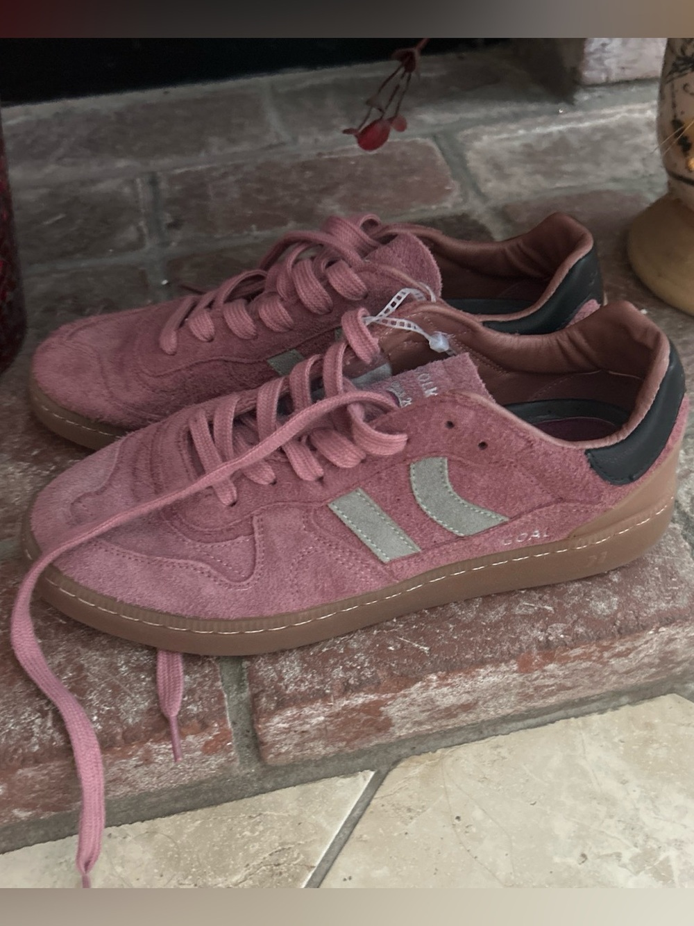 NWT Coolway Goal Suede Sneakers Women’s 11 Mauve Navy